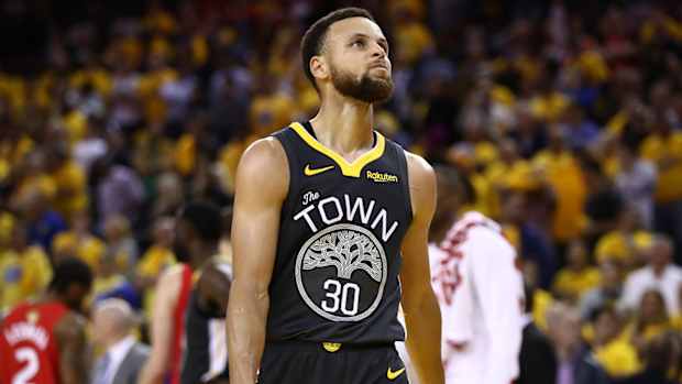 stephen-curry-warriors-raptors-look.jpg
